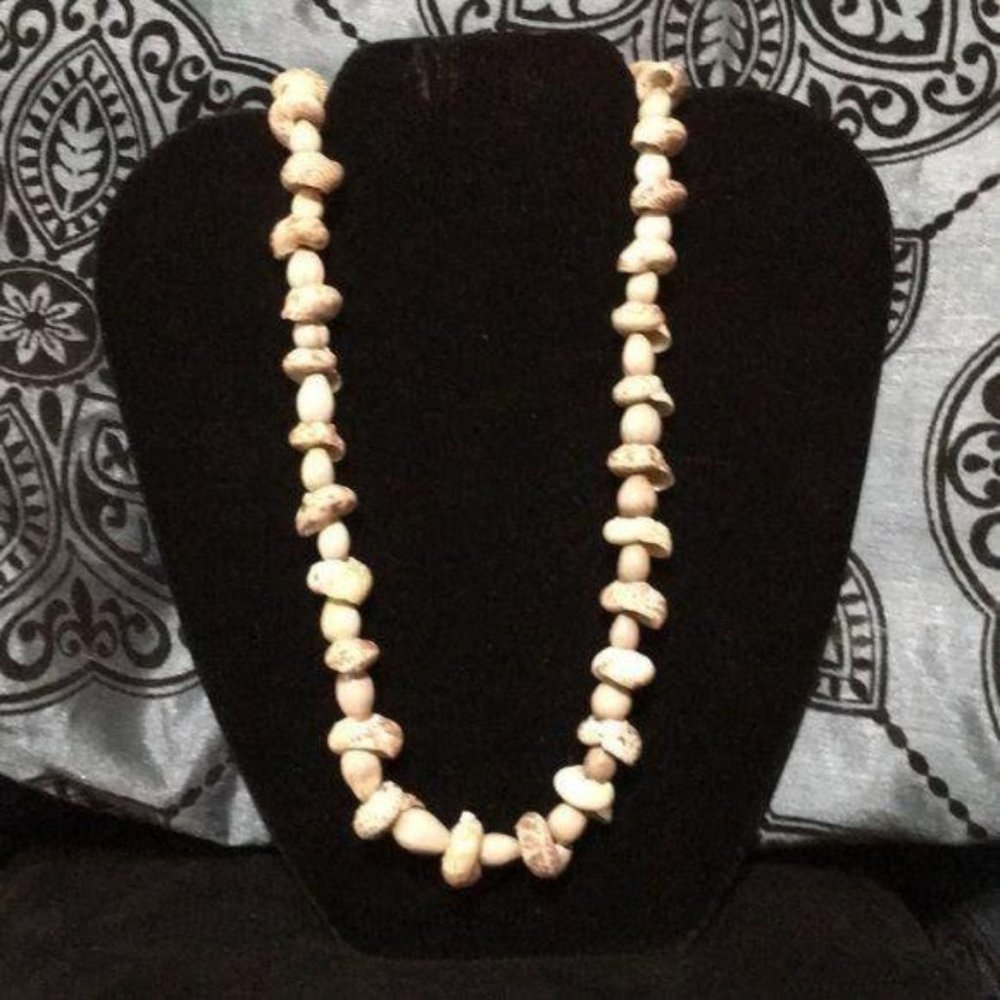 Beautiful Vintage‎ jewellery jewelry natural chunky shell long pendant beach